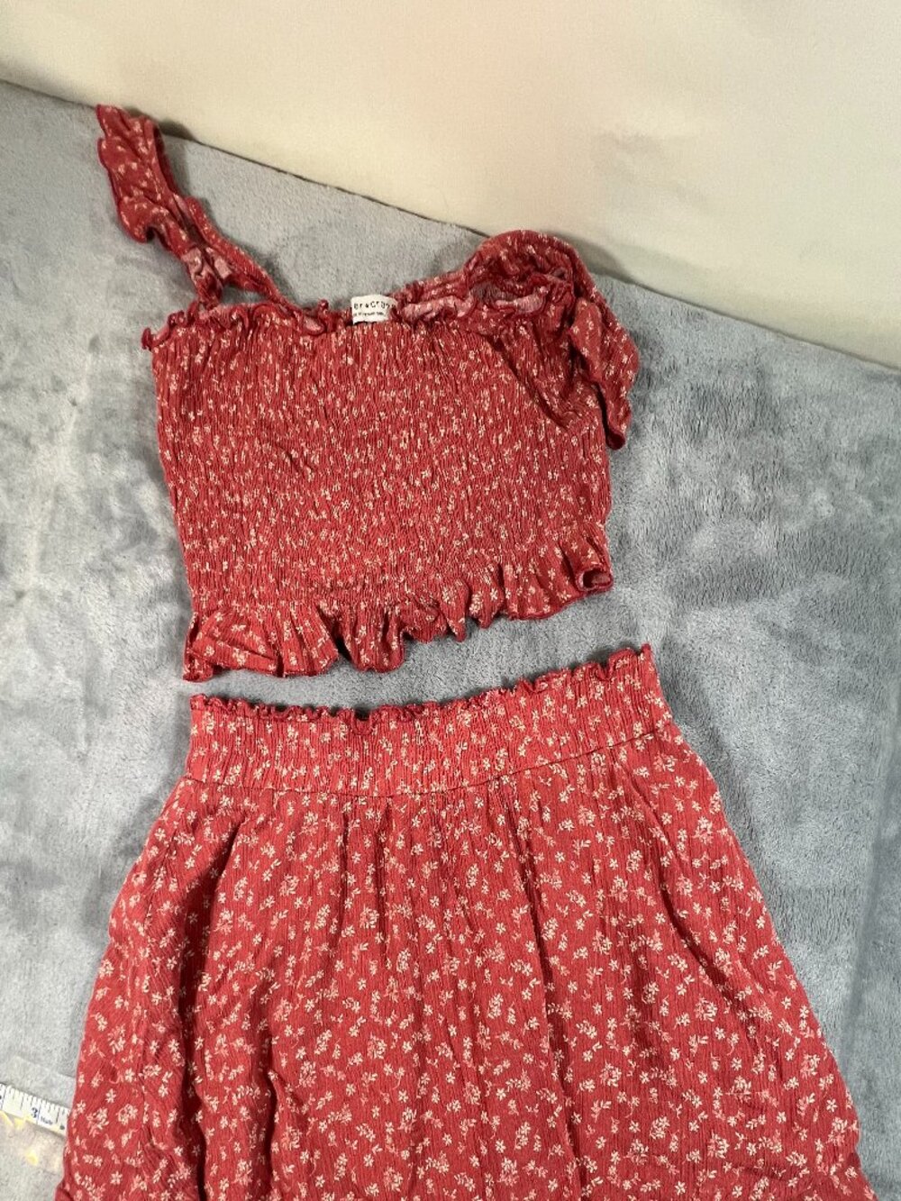 Paper Crane 2 piece floral smocked crop top w/ruffled layered mini skirt boho S